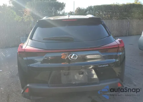 2021 Lexus Ux 200 from USA, damaged, VIN JTHX3JBH3M2032478